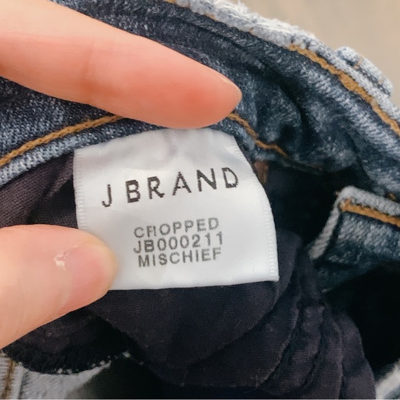 Jbrand Low Rise Crop Skinny in Mischief - Picture 6 of 7